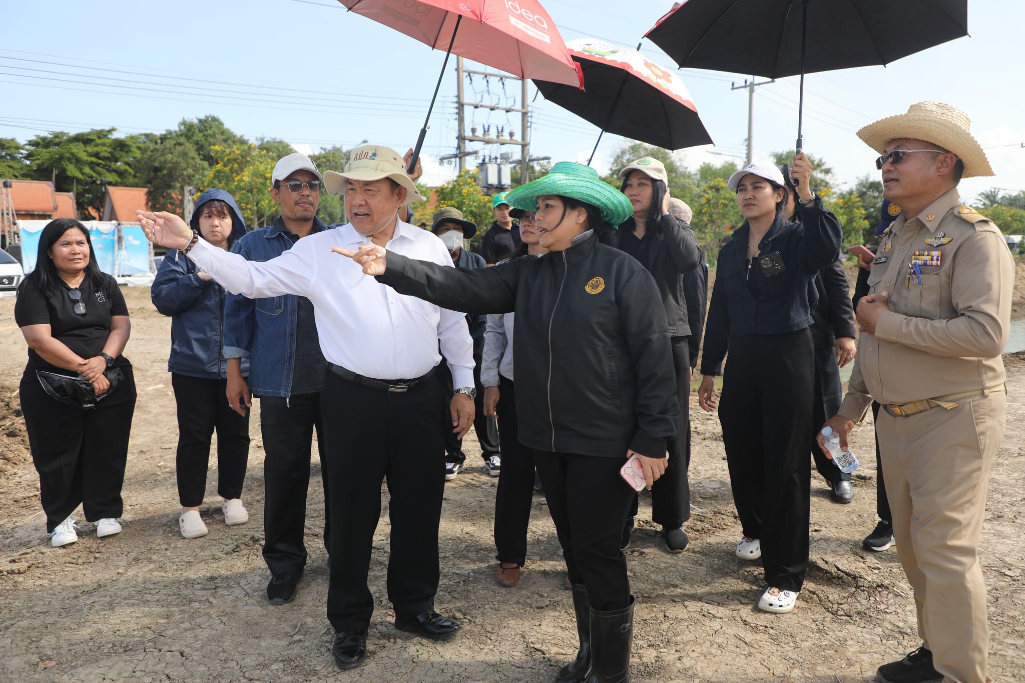 title - ส.ป.ก. ลงพื้นที่ตรวจความพร้อม เตรียมจัดงานจิตอาสาพัฒนาด้านการเกษตร ณ ศูนย์ศิลปาชีพบางไทร